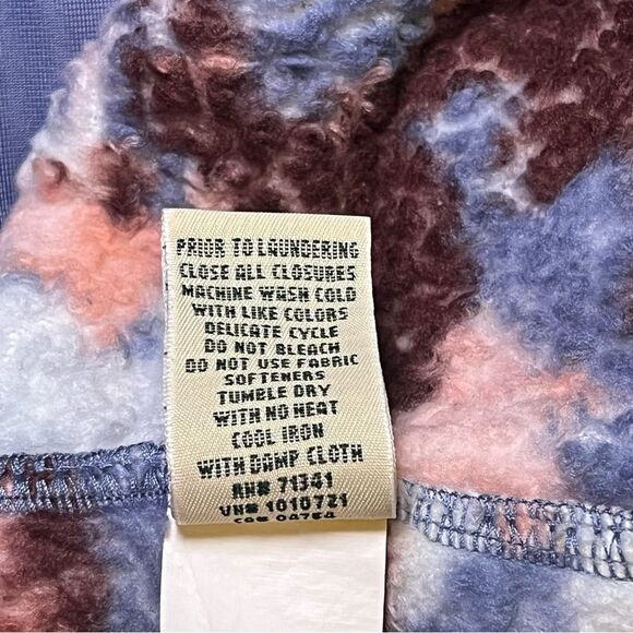 L.L. Bean Camouflage Fleece Pullover Pink Blue Maroon Size Small - Picture 6 of 7